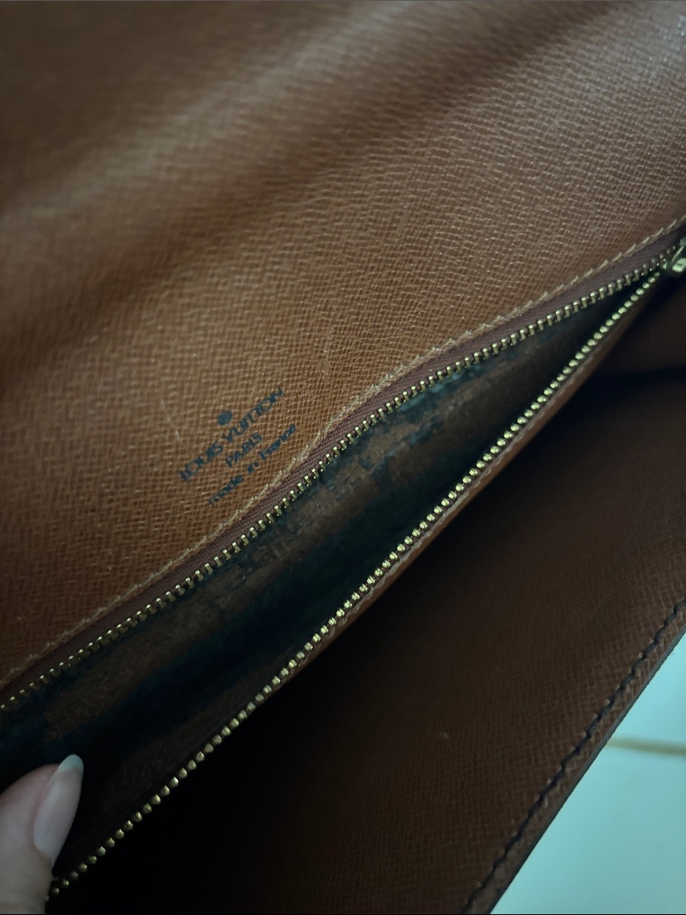 Louis Vuitton Monceau 28 Monogram Canvas Satchel in Brown with Gold Hardware - Picture 12 of 17